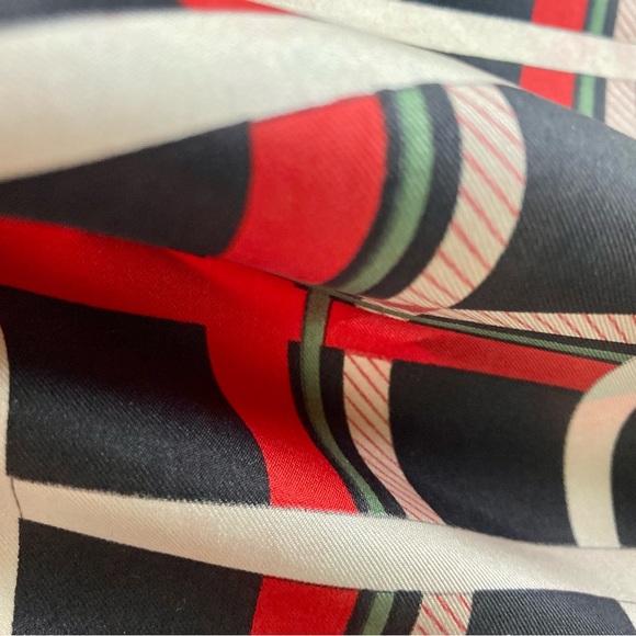 Vintage check silk scarf. - Picture 6 of 9